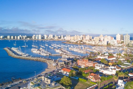 Pasajes de Buenos Aires a Punta del Este